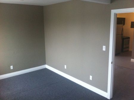 950 Oxford St E. - Photo 3