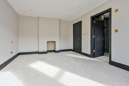 Connaught Road, Brookwood, GU24 - Photo 2