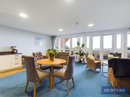 1 bedroom Flat To Let - Photo 2