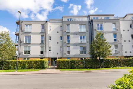 West Green Drive, Crawley, RH11 - Photo 3