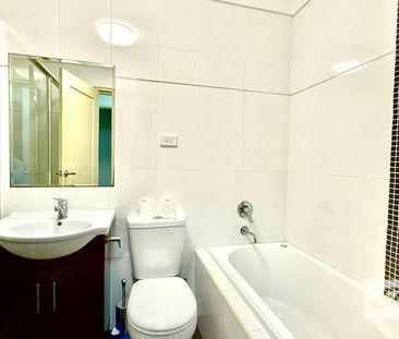 Modern 2-Bedroom Apartment in Prime Lidcombe Location - Photo 1