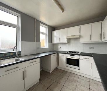 2 bedroom semi-detached house to rent - Photo 2