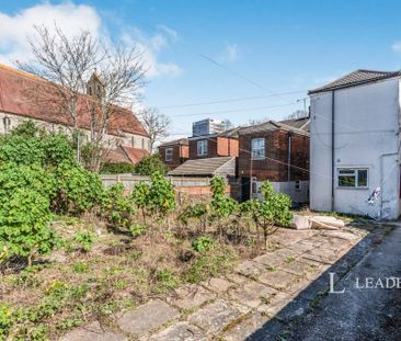 Studio Flat, Northam Road, SO14 - Photo 3