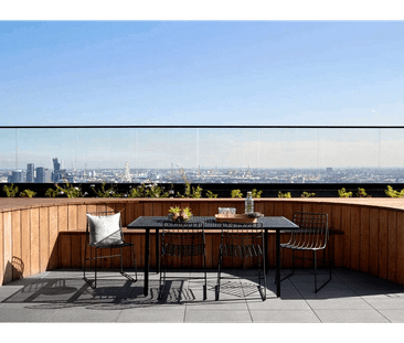 Perfect Location Next To the Melbourne Uni - Photo 4