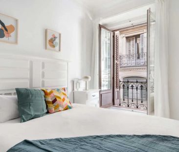 Room in a shared 7-bedroom apartment for rent in Universidad. - Foto 3