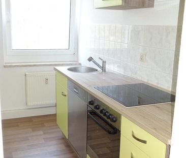 Helle, freundliche 3-Raumwohnung in Falkenau mit Einbauküche und Ba... - Photo 3