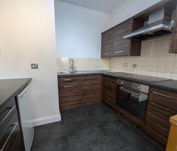 1 bedroom apartment to rent - Photo 2