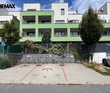 Pronájem bytu 1+kk a garsoniéry 36 m² - Fotografie 2