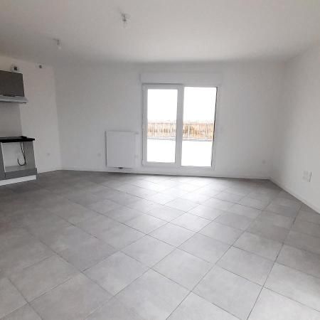 Location Appartement 4 pièces 78m² LA ROCHELLE 17000 - Photo 1