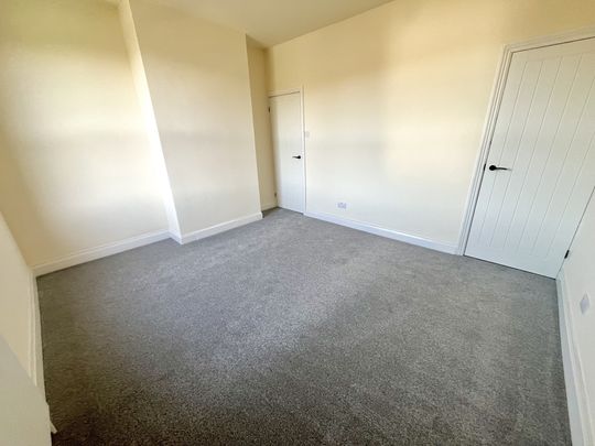 Aberford Road, Wakefield, Stanley - Photo 1