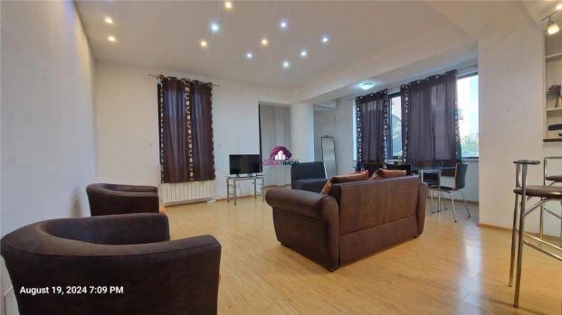 Apartament generos cu 2 camere în vilă (5 min distanta Metrou Ștefan cel Mare) - Photo 1