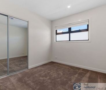 8 Month Lease - Photo 6