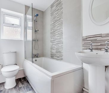 3 bedroom semi-detached house to rent - Photo 6