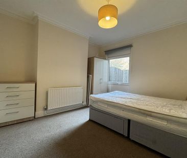 5 bedroom flat to rent - Photo 6