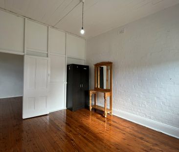 2 Bedroom Flat - Photo 4