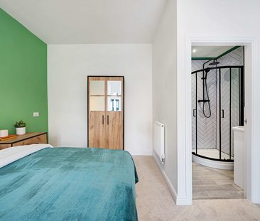 Newly Refurbished 7-Bed House Share In L13! Room 3 (Double) - Photo 1