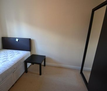 4 bedroom townhouse to rent - Photo 3