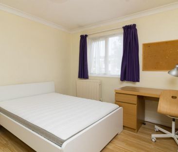 4 bedroom semi-detached house to rent - Photo 6