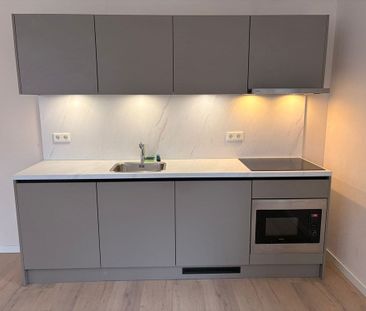 Te huur: Appartement Burgemeester van Hooffln in Veldhoven - Photo 3