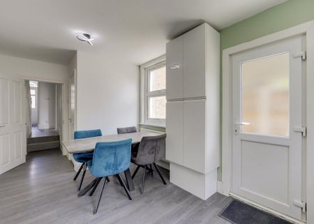 4 bedroom terraced house to rent - Photo 3