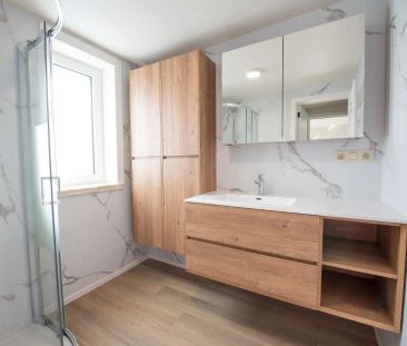 Charmante en gerenoveerde woning te Deinze! - Photo 4