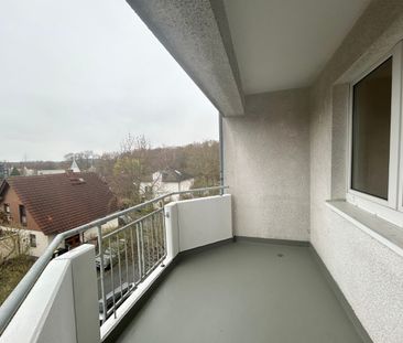 Schöne Etagenwohnung mit Balkon - WBS erforderlich - Photo 4