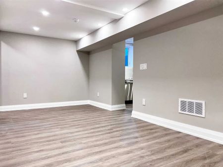 For Lease - 115 Belfry Drive Unit# Bsmt, Newmarket, Ontario - Photo 5