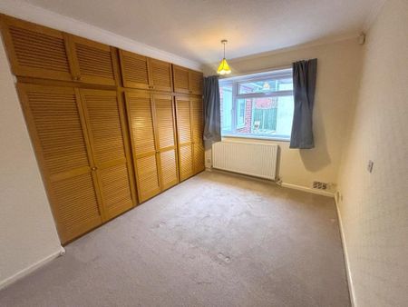 2 bedroom semi-detached bungalow to rent - Photo 3