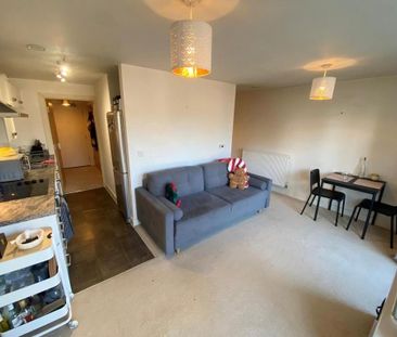 1 bedroom flat to rent - Photo 3