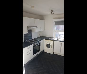 2 Bed Flat, Austhorpe Road, LS15 - Photo 5