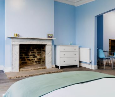 One Bedroom Apartment - Photo 3