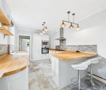 3 bedroom semi-detached house to rent - Photo 3