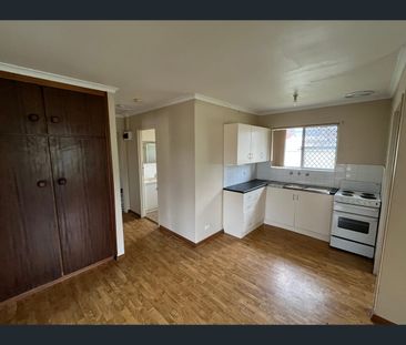 2/30 Shepherdson Rd, Parafield Gardens, SA 5107 - Photo 2