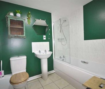 Home Orchard, Ebley, Stroud, Gloucestershire, GL5 - Photo 4