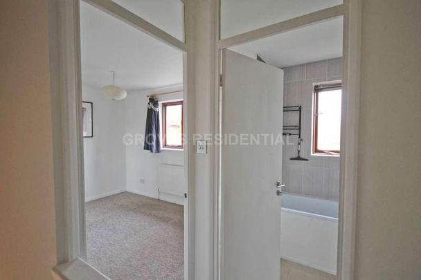 Virginia Close, New Malden, KT3 - Photo 1