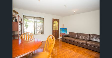 Perfectly Positioned Apartment - Photo 2