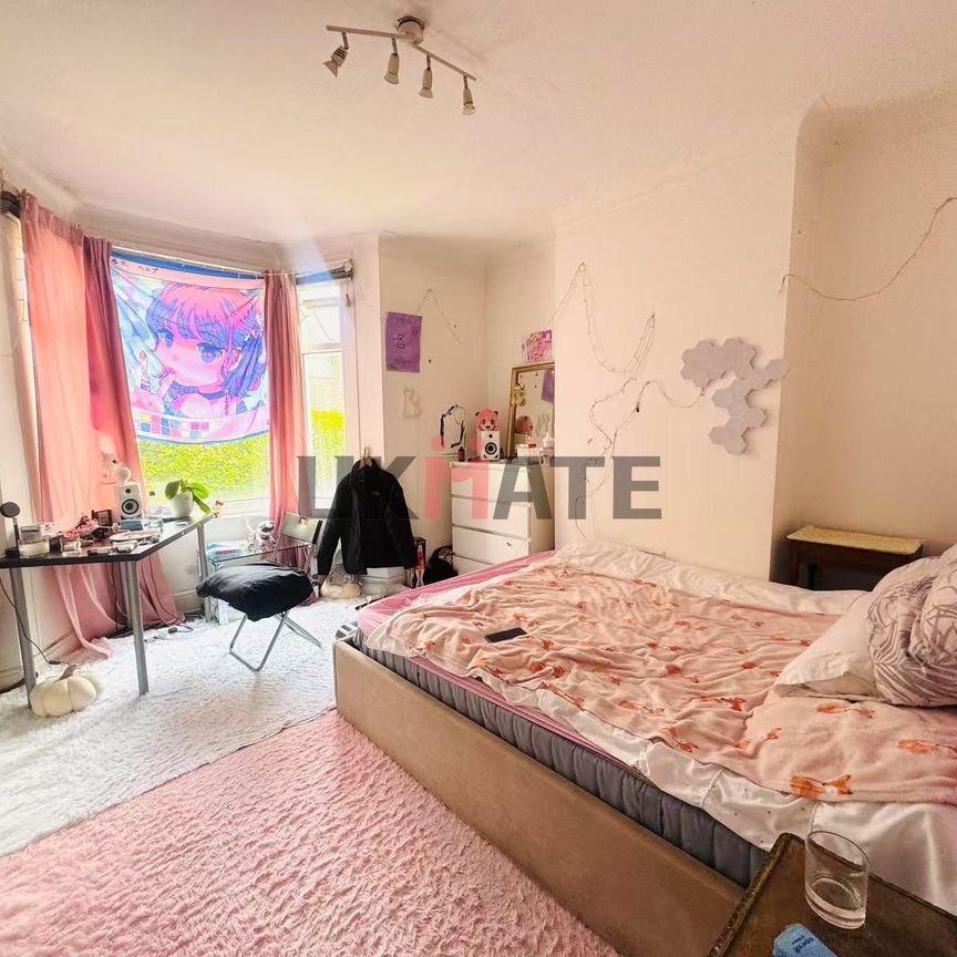 Ermine Road Room A Room B Room C Room D Room E - Photo 1