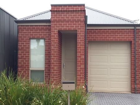 3-bedroom shared house / townhouse, Burt Avenue - Photo 4