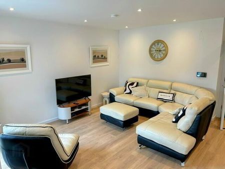 10 Riverview Court( SHORT TERM LET), Main Street, Bushmills, BT57 8BD - Photo 4