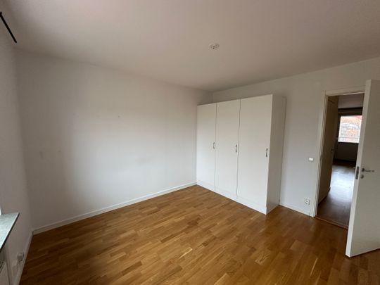 Gulsporregatan 9A- 2rok(lgh 301) - Photo 1