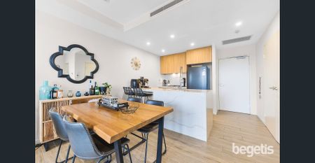 RESORT STYLE LIVING IN SUPERB SECURE SETTING WITH COMMUNAL TENNIS COURT, POOL & GYM - Photo 2