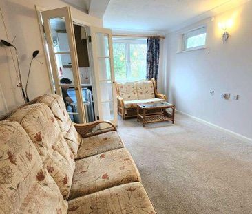 Hart Dene Court, Bagshot, GU19 - Photo 3