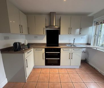 3 bedroom terraced house to rent - Photo 3