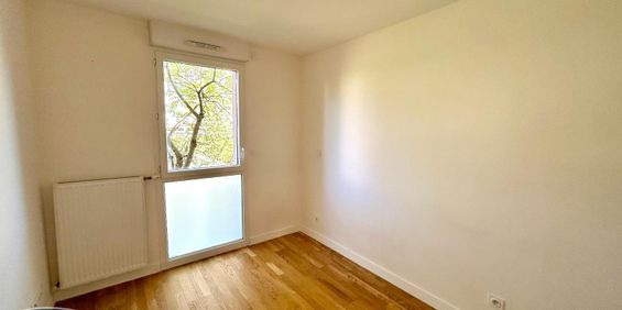 Location Appartement 2 pièces 52m² BOURG EN BRESSE 01000 - Photo 3
