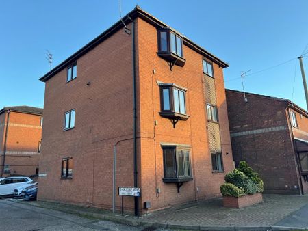 2 bedroom ground floor flat to rent - Photo 4