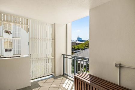 Exclusive Riverside Living in New Farm - Photo 2