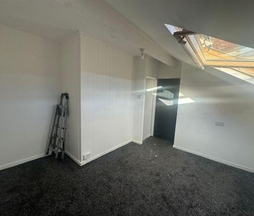 Flat Upstairs, 216 York Road, Leeds - Photo 6