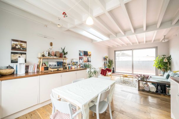 Sandra Court, Mitcham, CR4, London - Photo 1