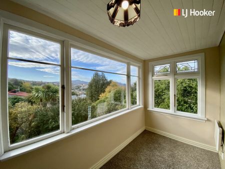 A home with space, sun and a great location! - Photo 3