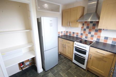 2 bedroom apartment to rent - Photo 4